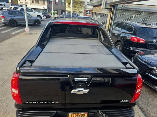 2011 Chevrolet Avalanche LTZ