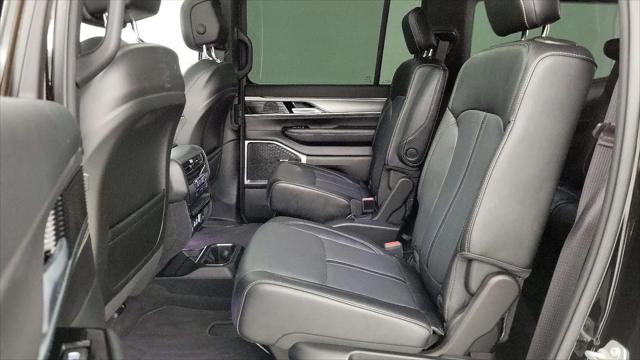 2024 Jeep Wagoneer Series II Carbide 4x2