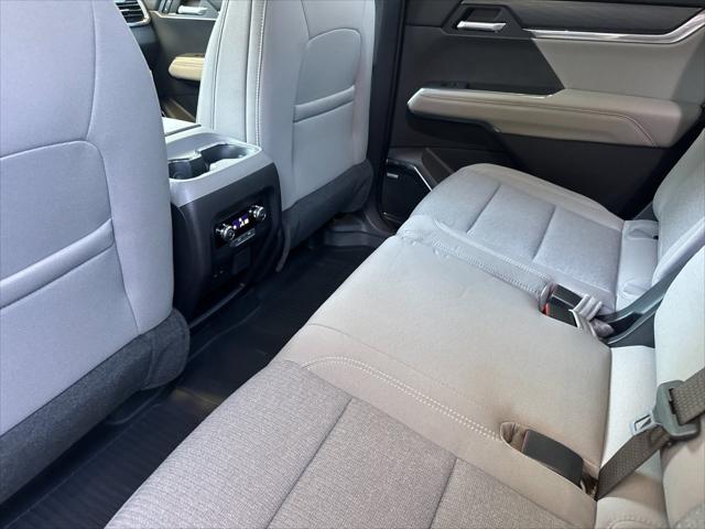 2026 GMC Acadia Elevation FWD