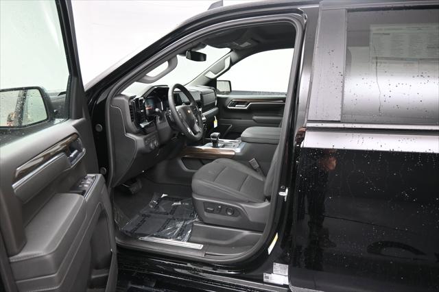 2026 Chevrolet Silverado 1500 4WD Crew Cab Standard Bed LT