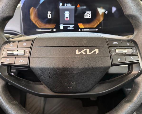 2025 Kia K4 LX