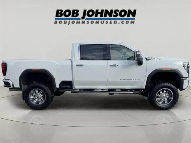 2024 GMC Sierra 3500HD 4WD Crew Cab Standard Bed Denali