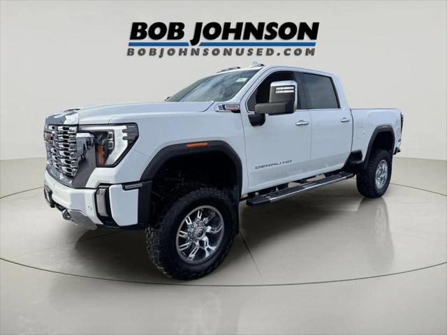 2024 GMC Sierra 3500HD 4WD Crew Cab Standard Bed Denali