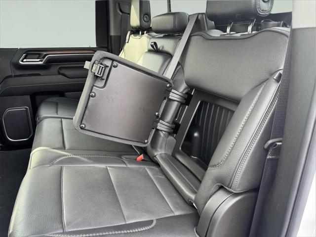 2024 GMC Sierra 3500HD 4WD Crew Cab Standard Bed Denali