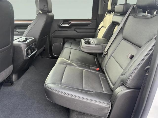 2024 GMC Sierra 3500HD 4WD Crew Cab Standard Bed Denali