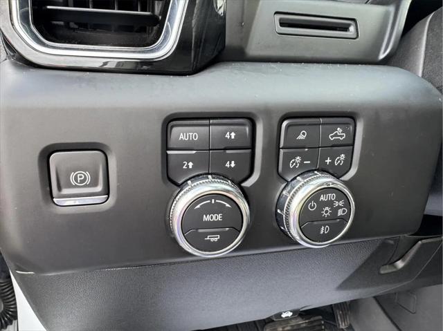 2024 GMC Sierra 3500HD 4WD Crew Cab Standard Bed Denali