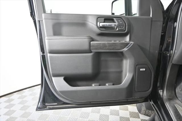 2020 Chevrolet Silverado 2500HD 4WD Crew Cab Standard Bed LTZ