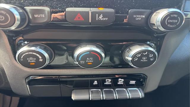 2025 Ram 1500 Big Horn Crew Cab 4x2 5'7" Box