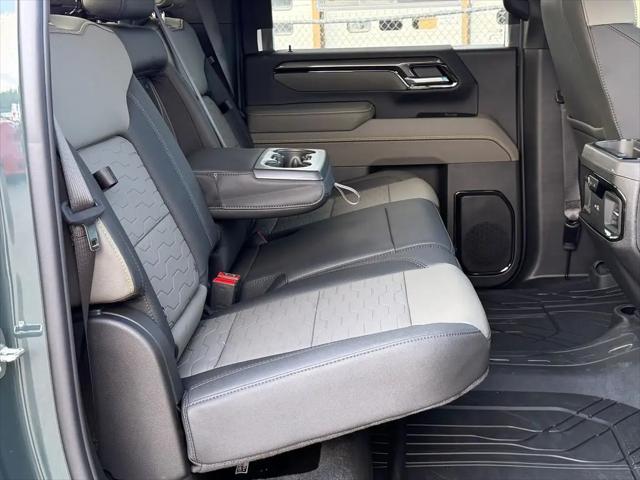 2026 Chevrolet Silverado 2500HD Crew Cab, Standard Bed, XR2, 4WD