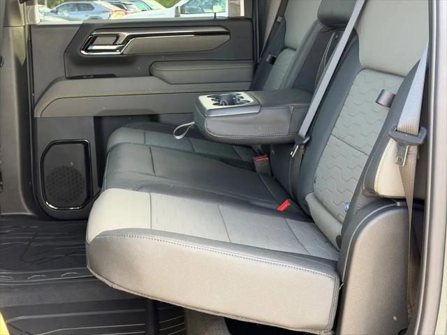 2026 Chevrolet Silverado 2500HD Crew Cab, Standard Bed, XR2, 4WD