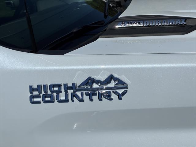 2026 Chevrolet Silverado 2500HD Crew Cab, Standard Bed, High Country, 4WD