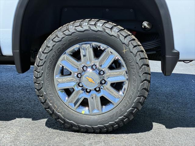 2026 Chevrolet Silverado 2500HD Crew Cab, Standard Bed, High Country, 4WD