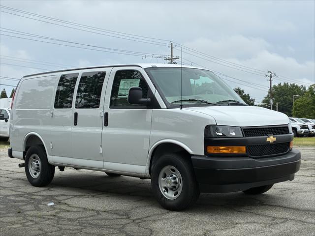 2026 Chevrolet Express Cargo Van 2500 Regular Wheelbase, WT, RWD