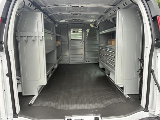 2026 Chevrolet Express Cargo Van 2500 Regular Wheelbase, WT, RWD