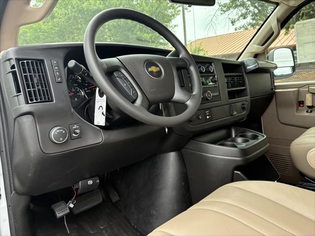 2026 Chevrolet Express Cargo Van 2500 Regular Wheelbase, WT, RWD
