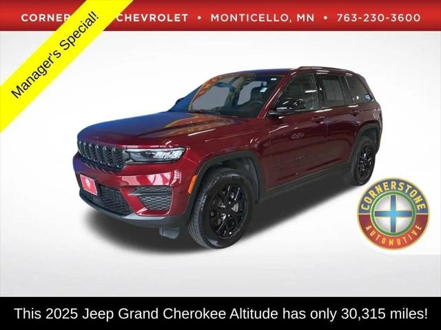 2025 Jeep Grand Cherokee Altitude 4x4 for sale in Monticello, MN