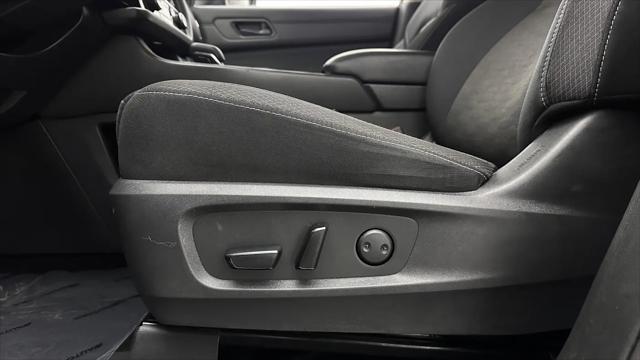 2023 Nissan Pathfinder SV FWD
