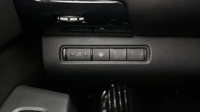 2023 Nissan Pathfinder SV FWD