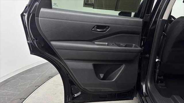 2023 Nissan Pathfinder SV FWD