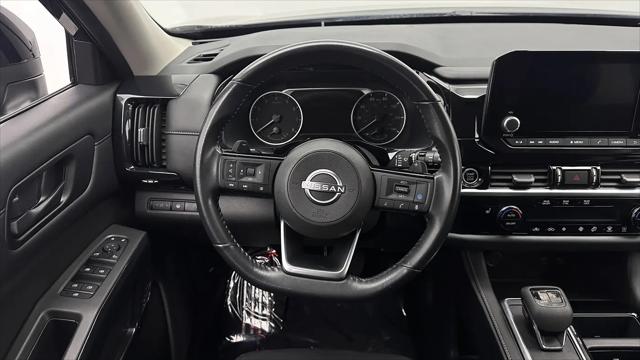 2023 Nissan Pathfinder SV FWD