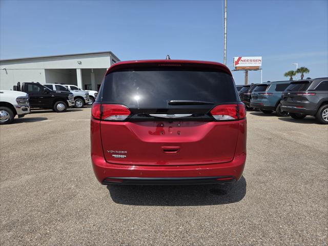 2026 Chrysler Voyager LX