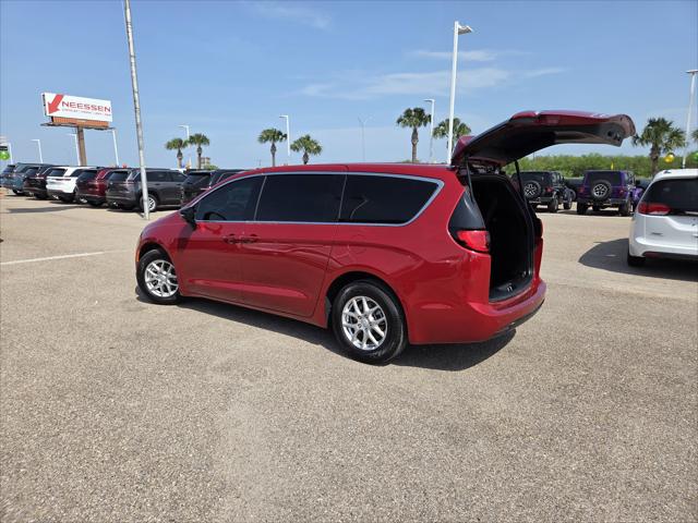 2026 Chrysler Voyager LX