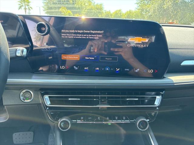 2026 Chevrolet Traverse AWD LT