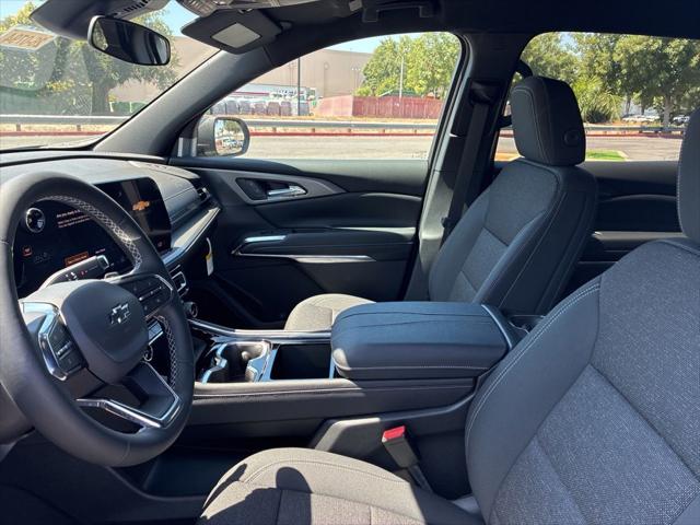 2026 Chevrolet Traverse AWD LT