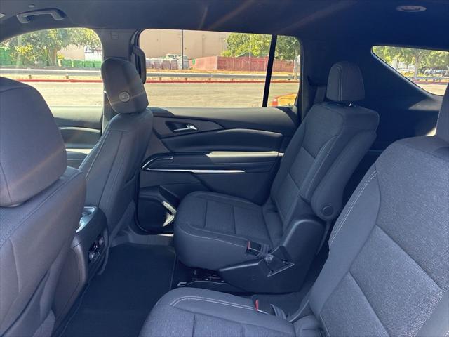 2026 Chevrolet Traverse AWD LT