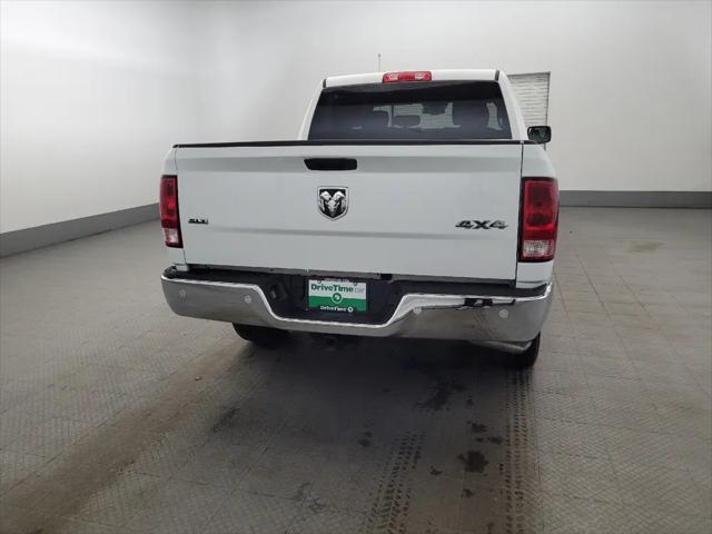 2022 Ram 1500 Classic SLT Crew Cab 4x4 5'7" Box