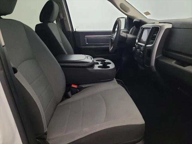 2022 Ram 1500 Classic SLT Crew Cab 4x4 5'7" Box