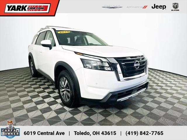 2025 Nissan Pathfinder SL 4WD for sale in Toledo, OH