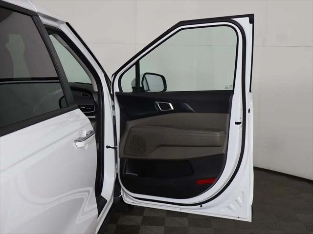 2025 Kia Carnival MPV LXS
