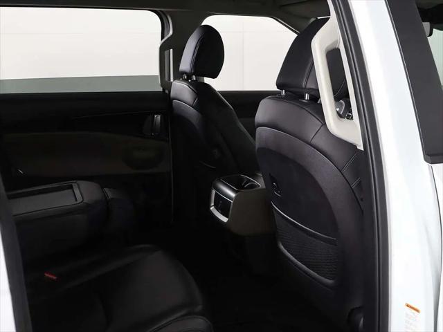 2025 Kia Carnival MPV LXS