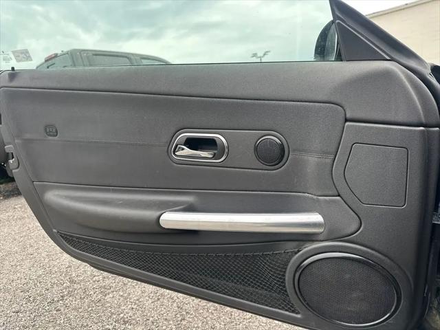 2005 Chrysler Crossfire Base