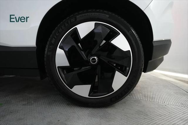 2025 Volvo EX30 Plus Twin Motor Performance, Fully electric