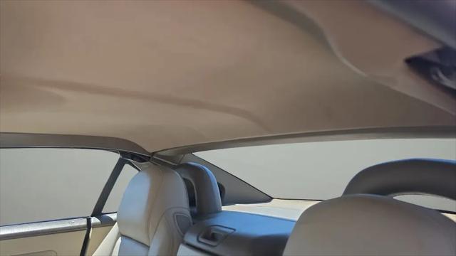 2005 Cadillac XLR Standard