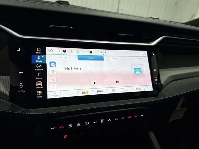 2026 Jeep Cherokee Laredo 4x4