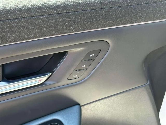 2026 Nissan LEAF PLATINUM+
