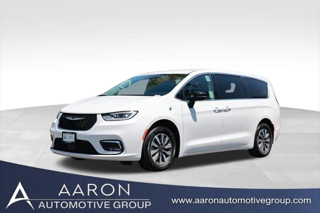 2024 Chrysler Pacifica Hybrid Select for sale in Norco, CA