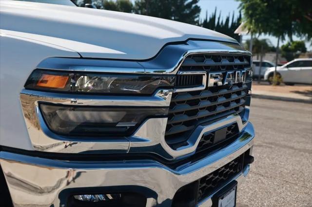 2026 Ram 3500 Tradesman Crew Cab 4x4 8 Box