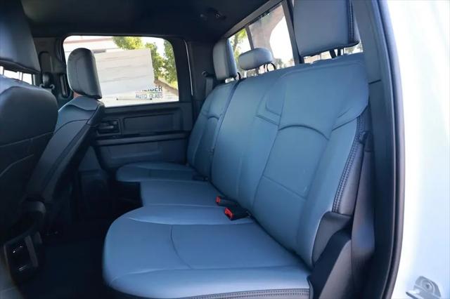 2026 Ram 3500 Tradesman Crew Cab 4x4 8 Box