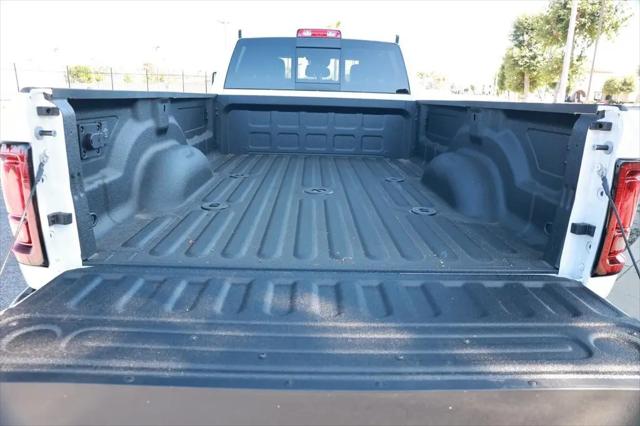 2026 Ram 3500 Tradesman Crew Cab 4x4 8 Box