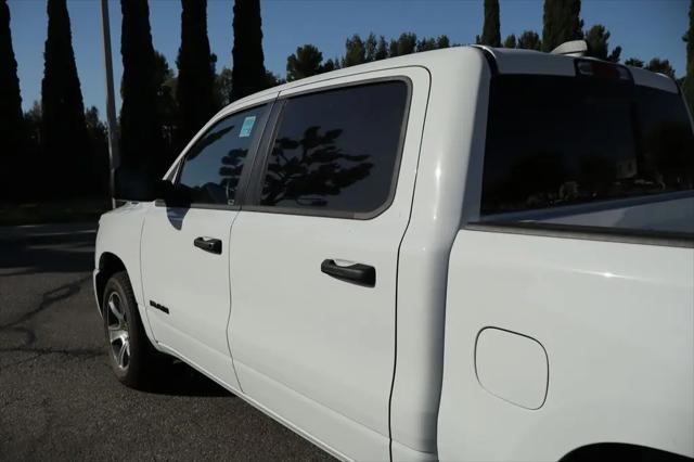 2026 Ram 1500 Express Crew Cab 4x4 57 Box