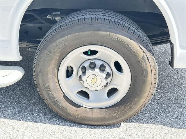 2024 Chevrolet Express Cargo Van RWD 2500 Regular Wheelbase WT