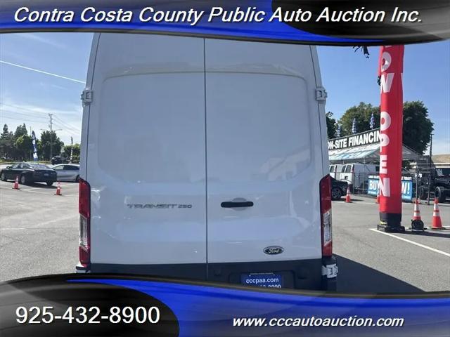 2016 Ford Transit T-250