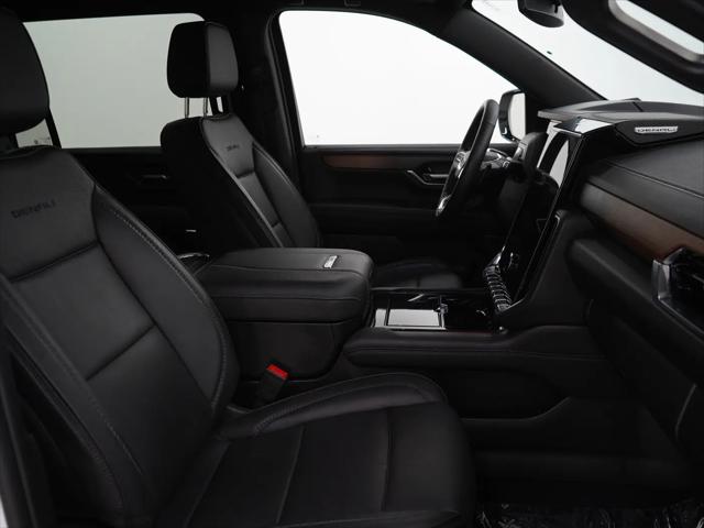2025 GMC Yukon XL 4WD Denali