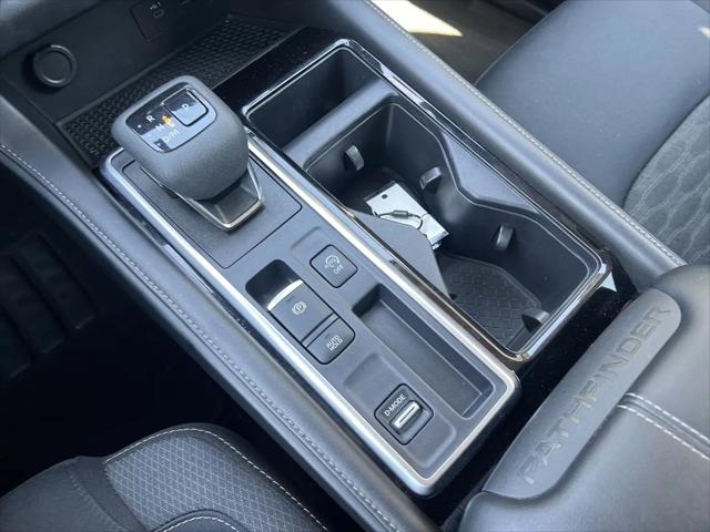 2024 Nissan Pathfinder SV FWD