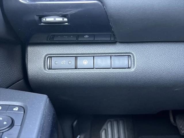 2024 Nissan Pathfinder SV FWD