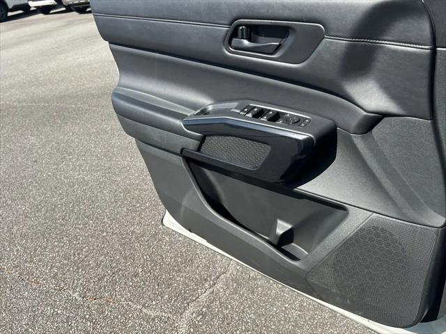 2024 Nissan Pathfinder SV FWD